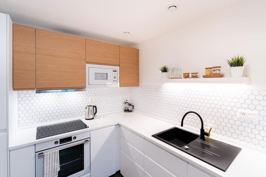 City Park Apartment - Брно Экстерьер фото