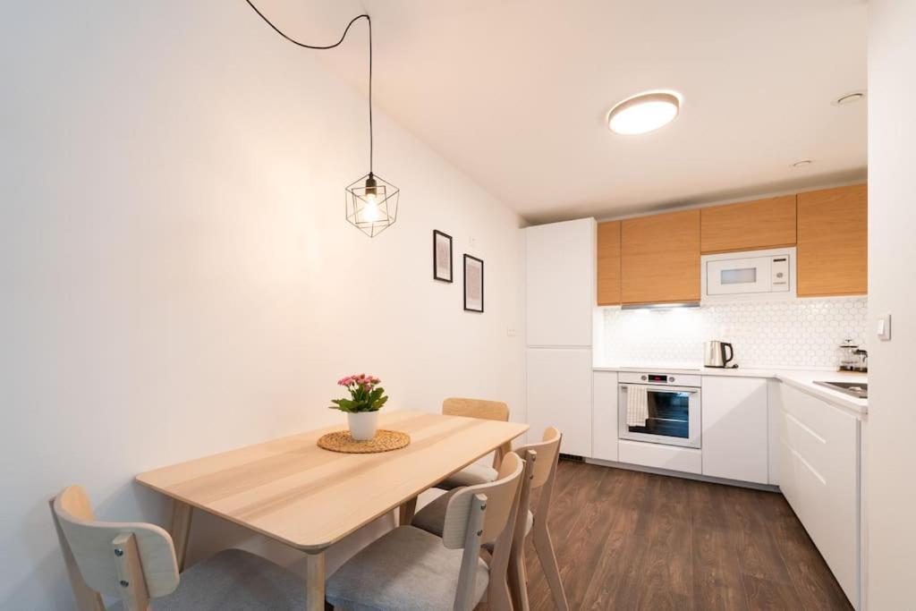 City Park Apartment - Брно Экстерьер фото